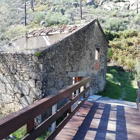 Casa Do Adro - Serra Da Estrela Дом отдыха Cortes do Meio
