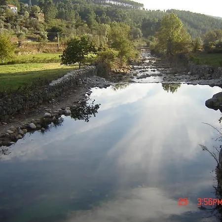 Casa Do Adro - Serra Da Estrela بيت للعطل *